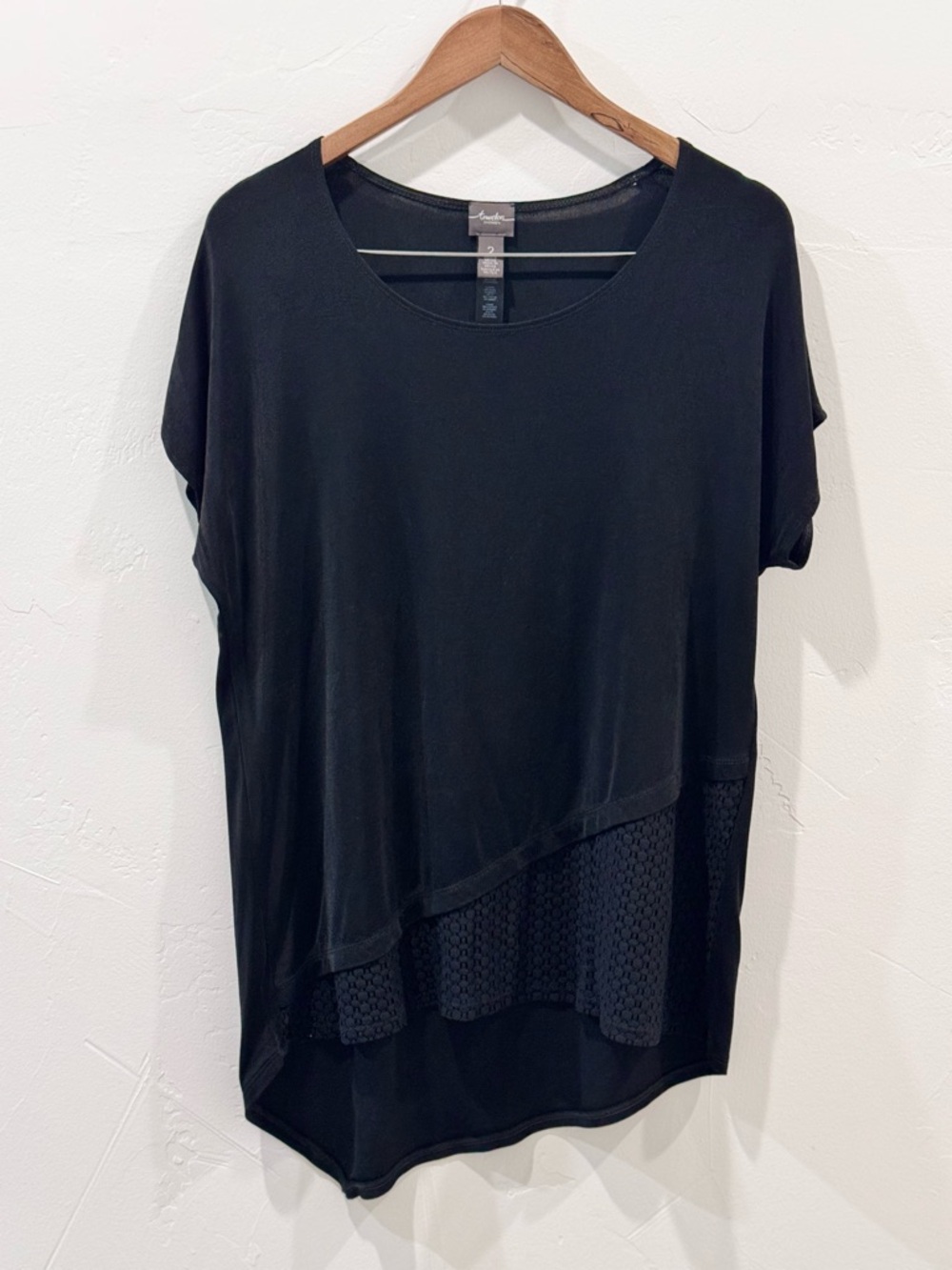 CHICO's Travelers Slinky No Wrinkle Asymmetrical Lattice Hem Cap Sleeve Size 2